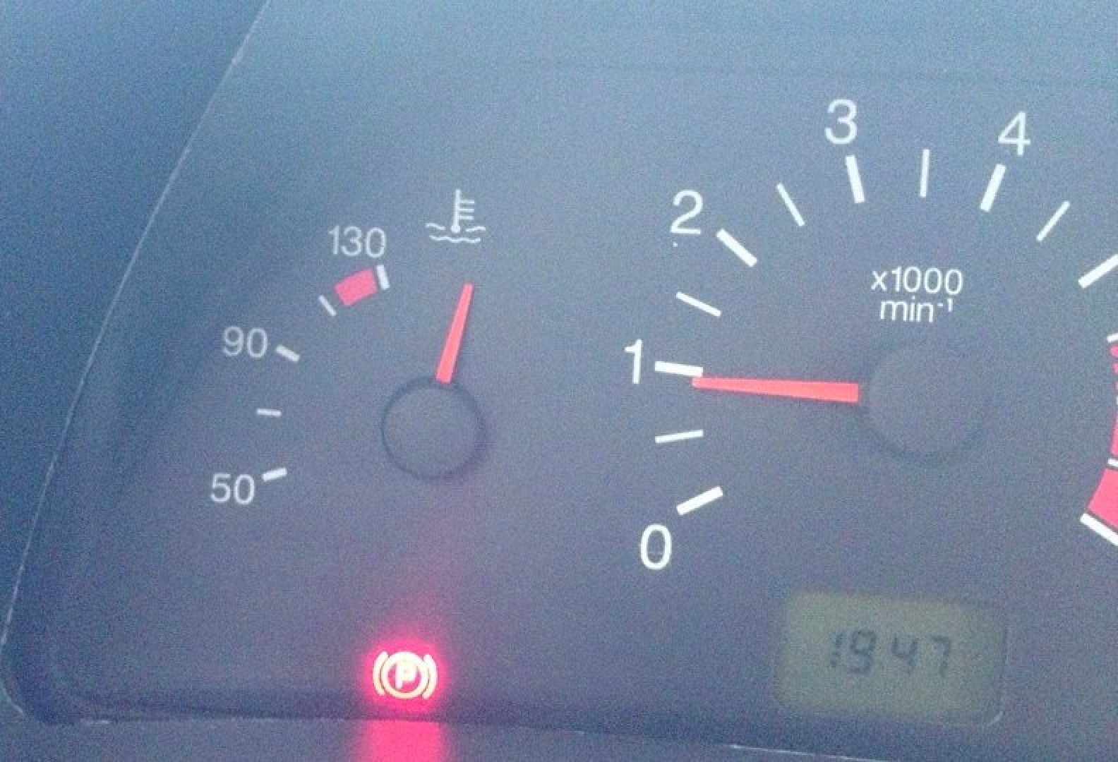 Датчики на панели приборов ваз 2114. Рабочая температура двигателя ваз 2114. Индикатор охлаждающей жидкости ваз 2114. Датчик температуры ваз 2115. 2114 неправильно показывает температуру.