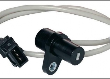 Подробно рассмотрен датчик положения коленвала, как он работает, где находится, признаки неисправности, порядок проверки и замены.