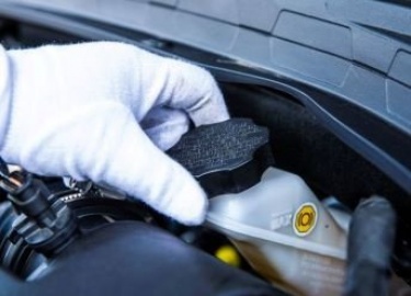 Специалисты расскажут, как антифриз попадает в двигатель, в масло двигателя. Причины и признаки попадания антифриза в двигатель, как узнать и что д...