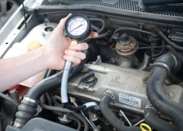 Низкая компрессия в двигателе или компрессии в цилиндрах нет вообще: что делать автовладельцу в подобной ситуации. Причины, как измерить компрессию...