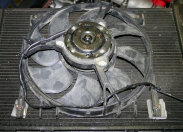 Причины, по которым вентилятор охлаждения вдигателя не включается вовремя, устройство системы охлаждения, способы ремонта вентилятора.