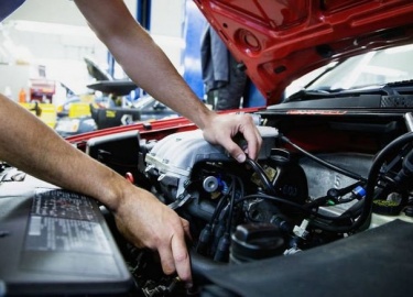 Двигатель работает после выключения. Характер калийного зажигания. Симптомы, причины появления: топливо, газораспределительный механизм, свечи, впу...